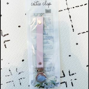 NWT Ryan and Rose Leather Clip